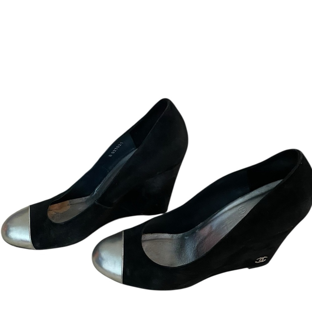 CHANEL Black and Silver Wedges - Picture 3 of 8